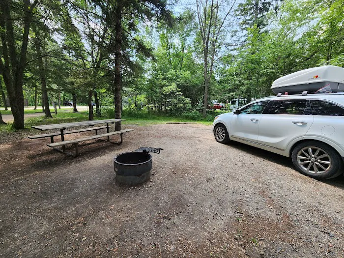 Pine Ridge Campground Picture 10