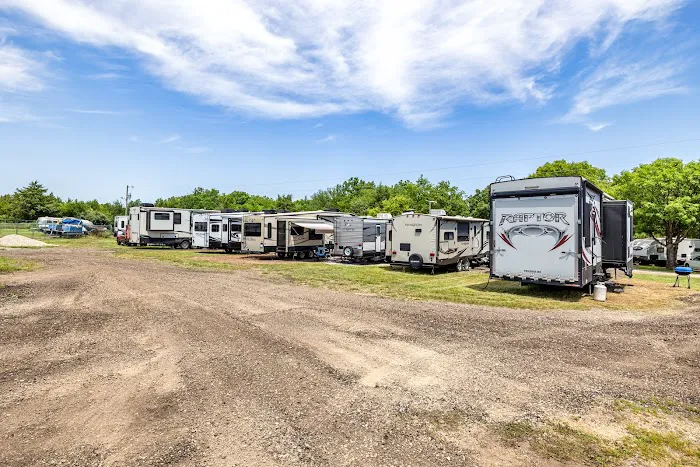 Happy Joy Acres - RV Park & Campground Picture 1