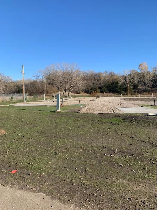 Big Red Resort Picture 3