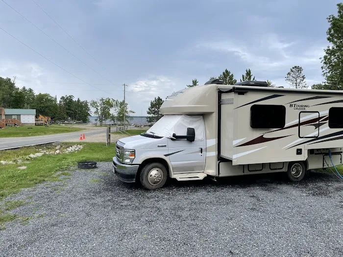 Voyageurs Sunrise Resort & Campground Picture 1