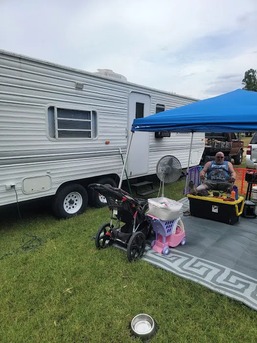 Ward’s Creekside Campground Picture 6