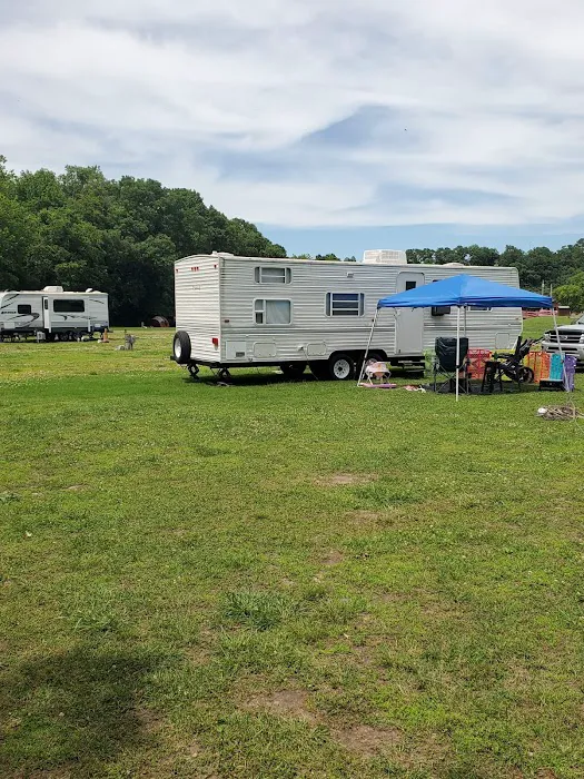 Ward’s Creekside Campground Picture 7