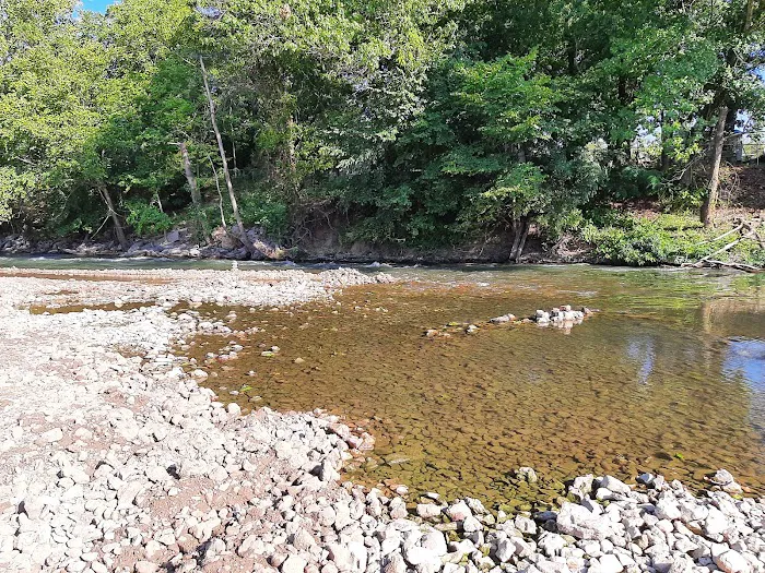 Zan's Creekside Campground Picture 10