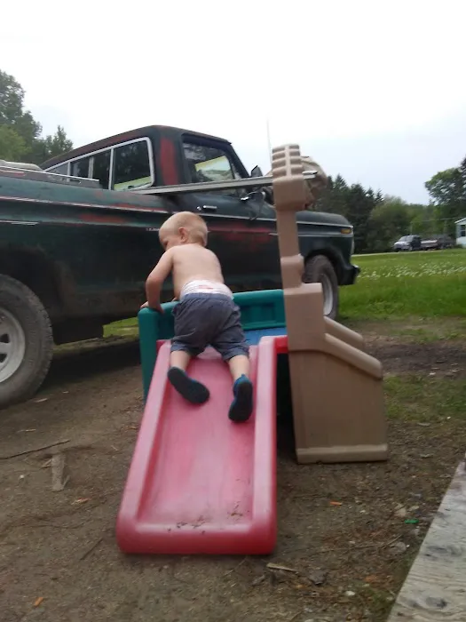 Towns Edge Trailer Court and Campground Picture 15