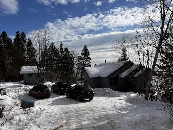 Cedar Allee Picture 6