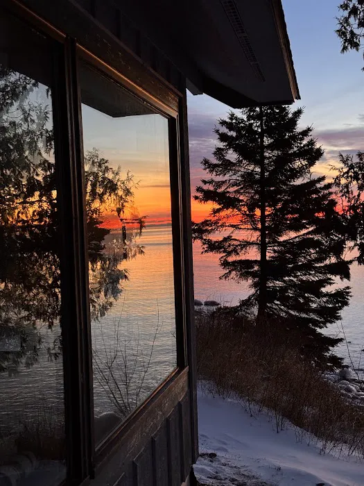 Cedar Allee Picture 8