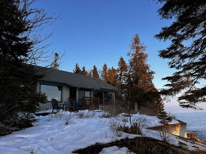 Cedar Allee Picture 2