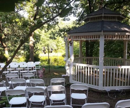 Savannah's ,woods and Water ,Outside Wedding Venue as well, Jacuzzi Cabins, Catoosa ok. area.