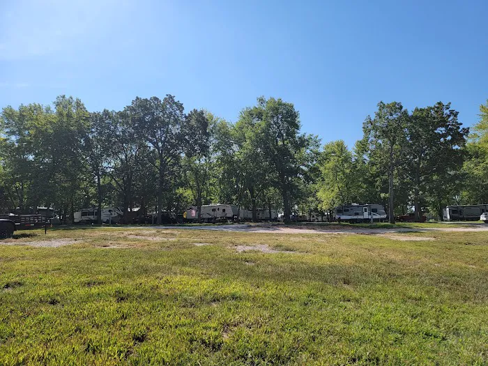 Beagle Bay RV Haven & Campground Picture 6