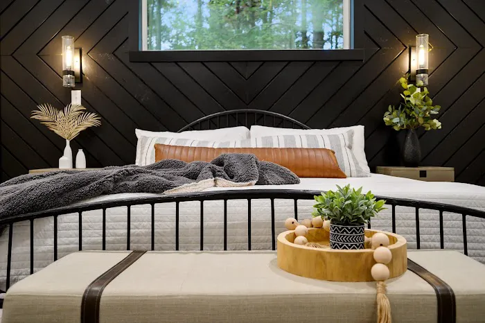 Two Knights Luxury Cabin Picture 2