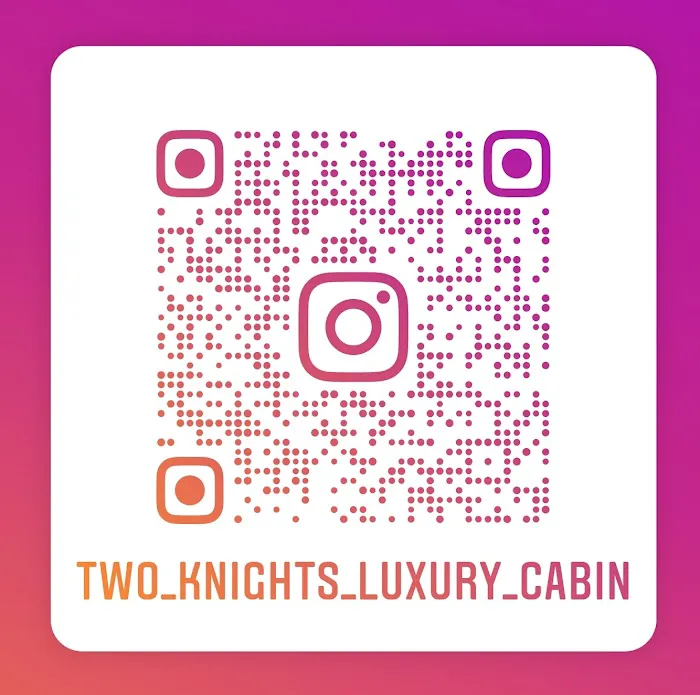 Two Knights Luxury Cabin Picture 6