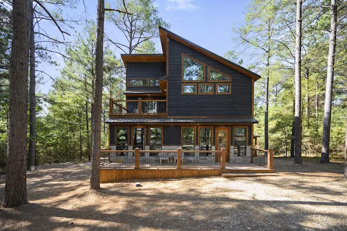 Swing on By cabin Picture 1