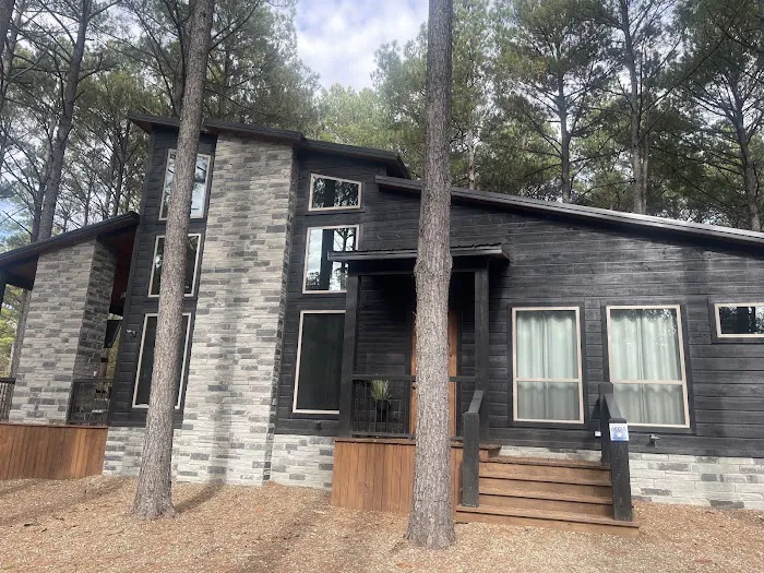 Into The Woods Cabin Picture 4