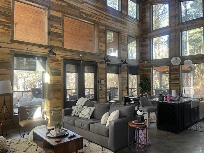 Into The Woods Cabin Picture 3