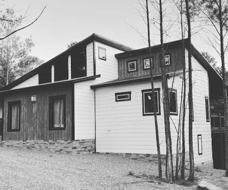 THE ASTORIA HILLSIDE