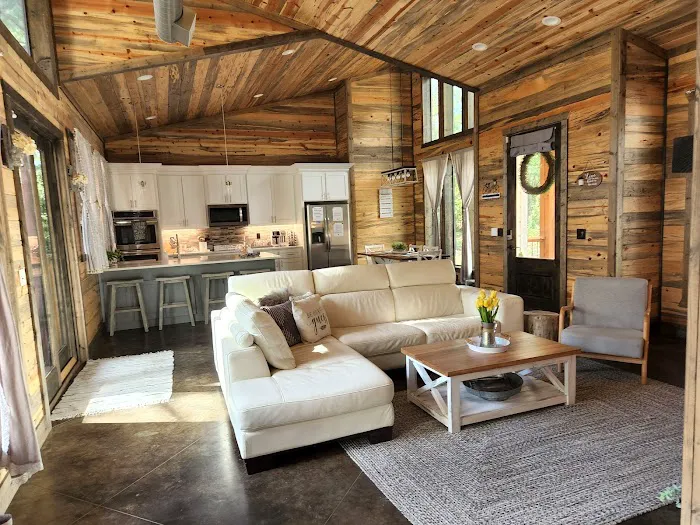 Moonlight Trail Cabin Picture 2