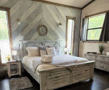 Moonlight Trail Cabin