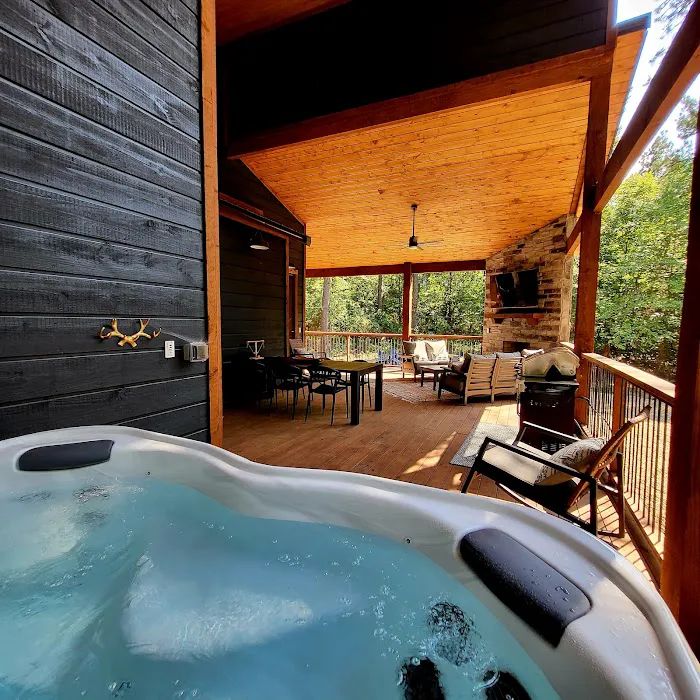 Crooked Elbow Cabin Picture 9
