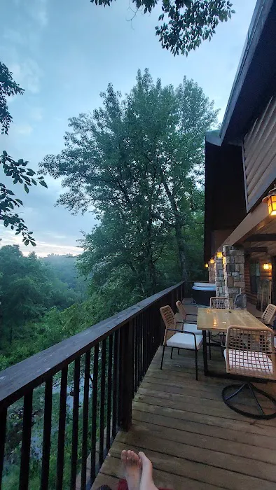 Glover Bluff Cabin Picture 1