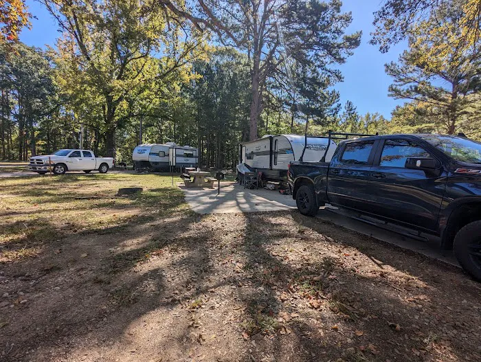 Pine Ridge Campground Picture 8