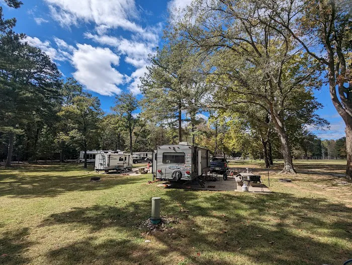 Pine Ridge Campground Picture 6