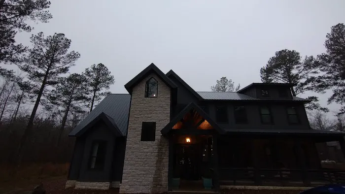 Smokey Pines - Broken Bow Picture 1