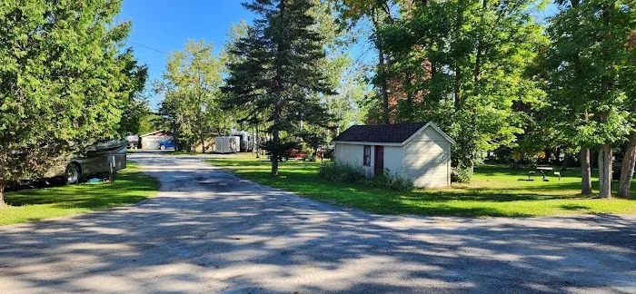 Voyageurs RV Campground and Cabins Picture 1