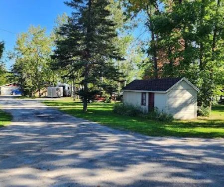 Voyageurs RV Campground and Cabins