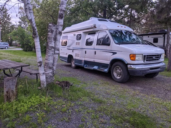Voyageurs RV Campground and Cabins Picture 4