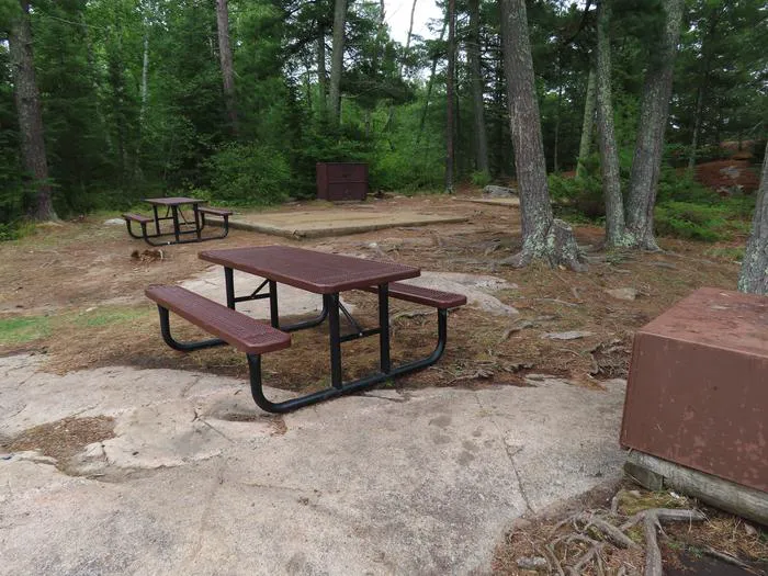 King Pin S10 Campsite Picture 3