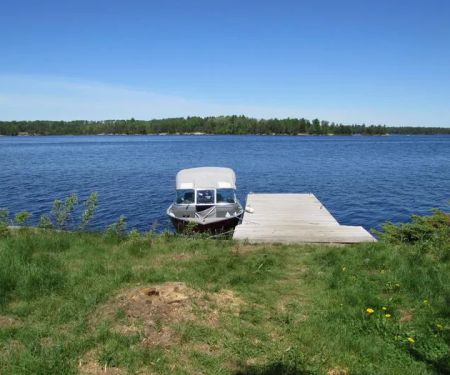 HB Ashback Beach N68 Houseboat Campsite