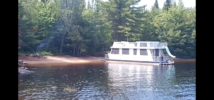 HB Ebel’s N9 Houseboat Campsite Picture 1