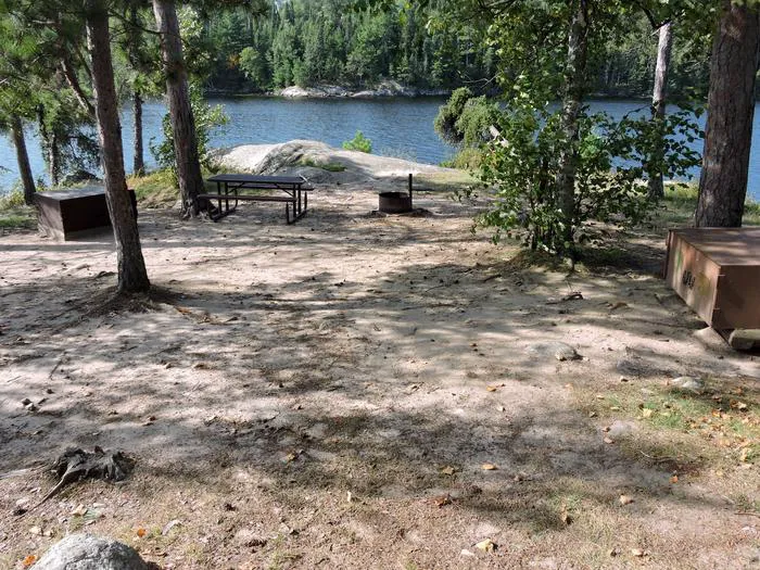 Rainbow Island N33 Campsite Picture 7