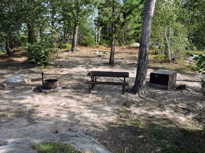 Rainbow Island N33 Campsite Picture 5