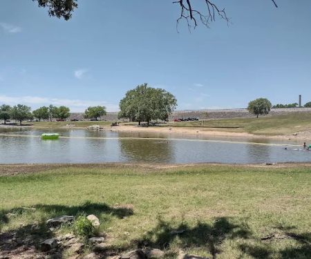 Hawthorn Bluff Campground & Fishing Area