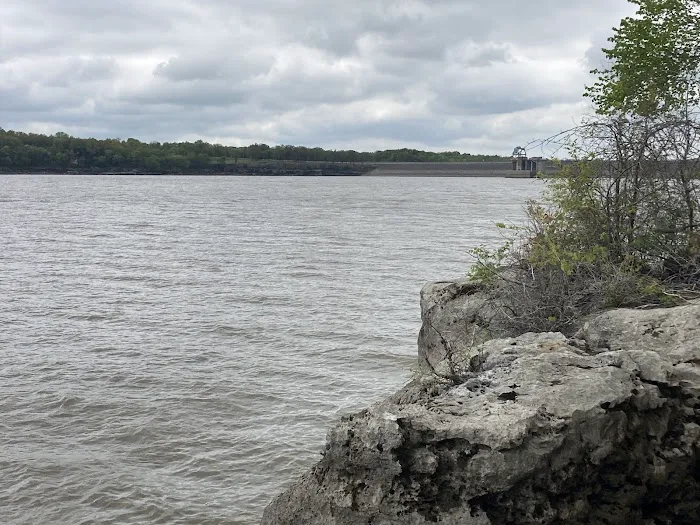 Hawthorn Bluff Campground & Fishing Area Picture 4