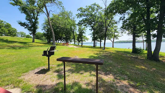 Hawthorn Bluff Campground & Fishing Area Picture 9