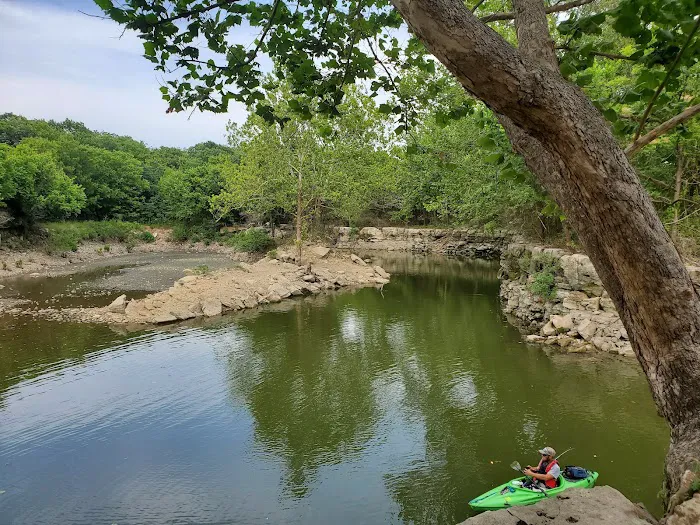 Hawthorn Bluff Campground & Fishing Area Picture 8