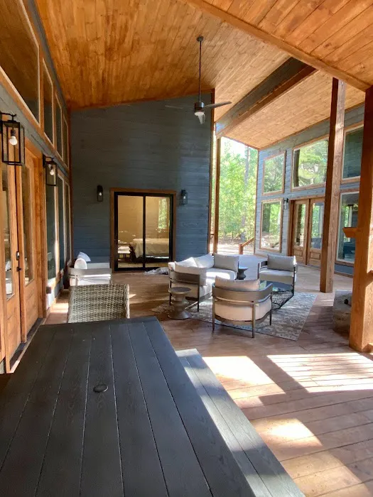 Four of a Kind - Luxury Cabin Picture 5