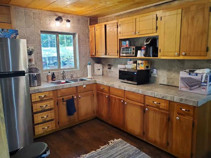 Little River Cabins Picture 3