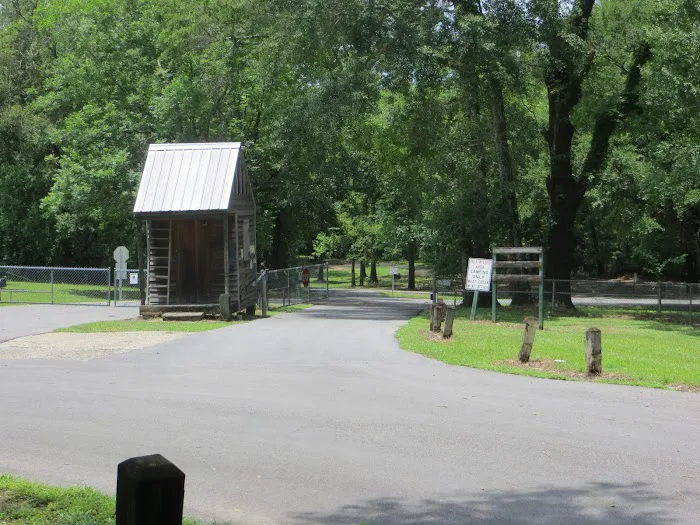 Acadiana Park Campground Picture 2