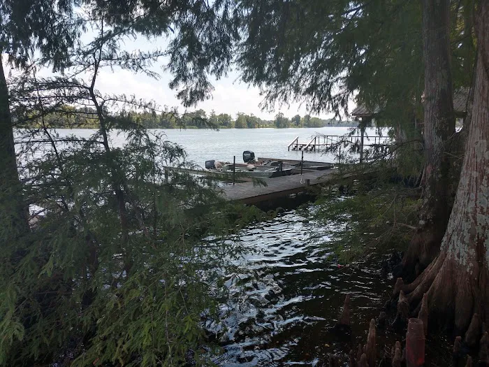 Sportsman's Lodge Picture 7