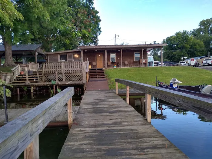 Sportsman's Lodge Picture 3