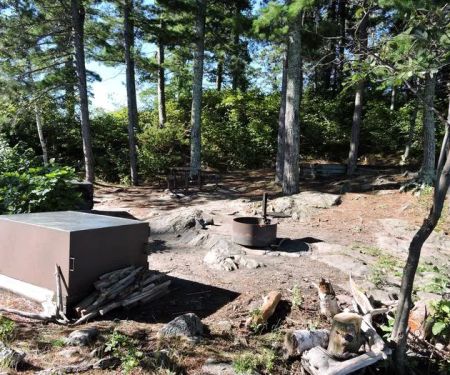 Houseboat Island West S9 Tent Campsite