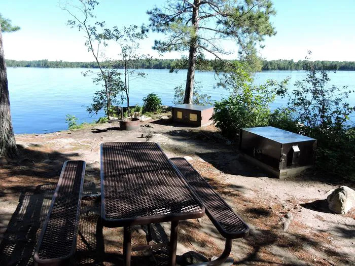 Houseboat Island West S9 Tent Campsite Picture 8