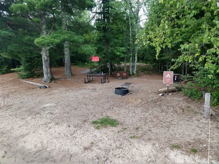 Pike Bay N31 Campsite Picture 1