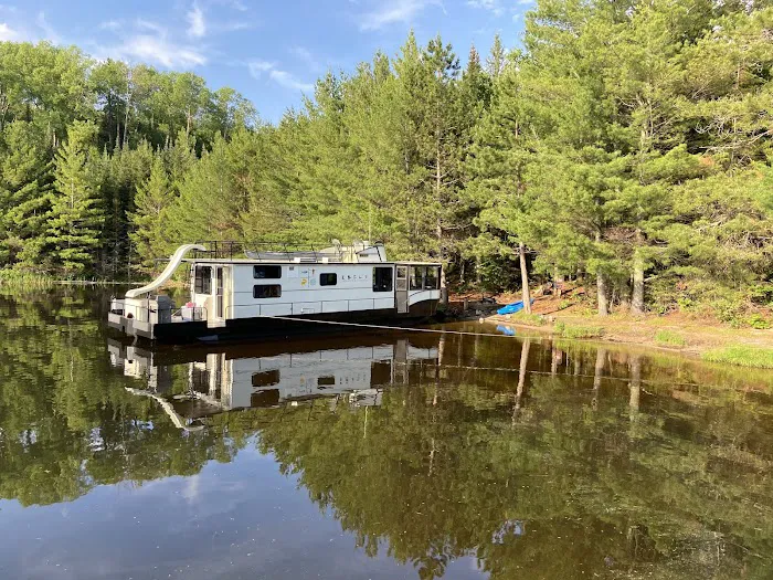 HB Portage Beach K26 Houseboat Campsite Picture 3