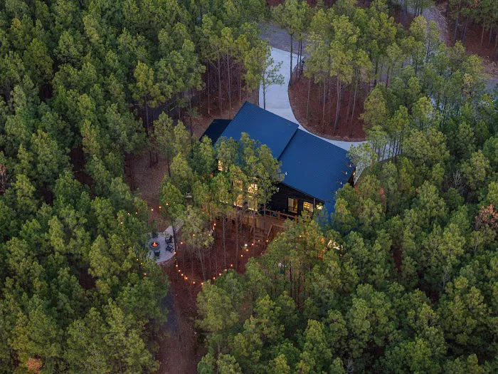 The Lucky One Cabin Picture 2