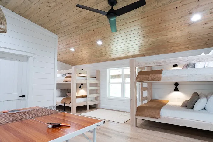 Stone + Pine Cabin Picture 10