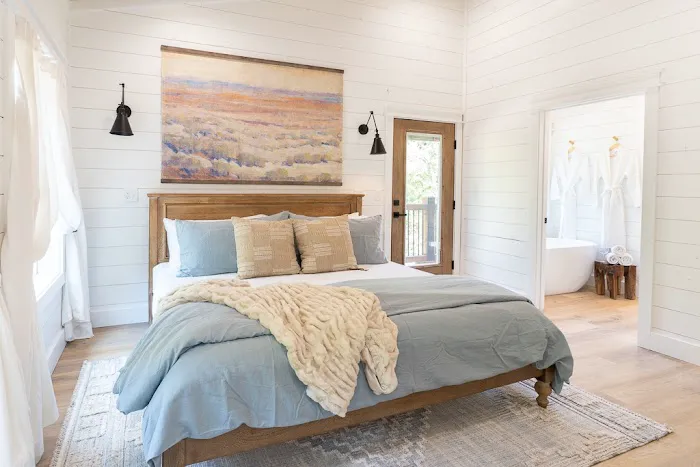 Stone + Pine Cabin Picture 6